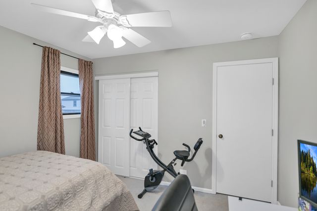 62 Washington Avenue, Streamwood, IL 60107