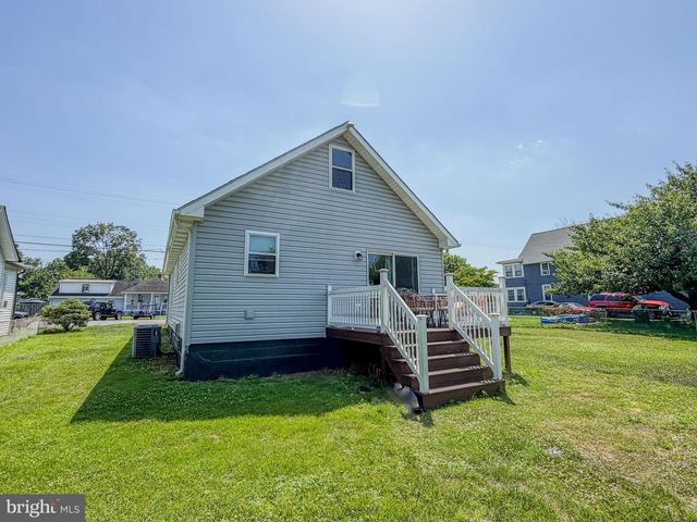 14 BROAD ST, Deepwater, NJ 08023