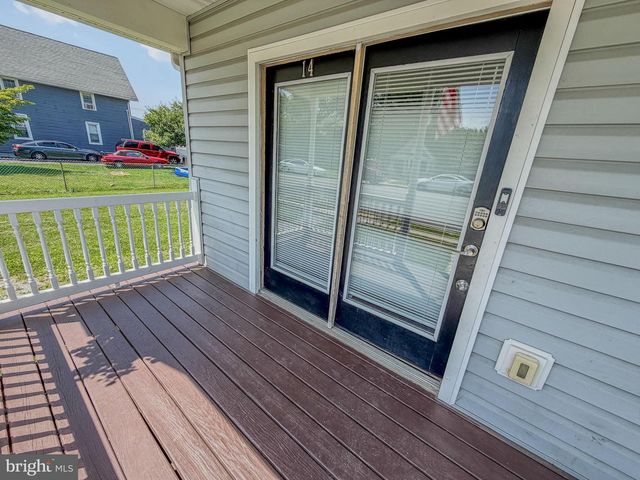 14 BROAD ST, Deepwater, NJ 08023