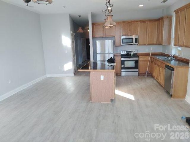 141 W main Avenue, Gastonia, NC 28052