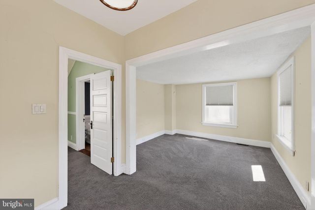 22 W BROAD ST, Malvern, PA 19355