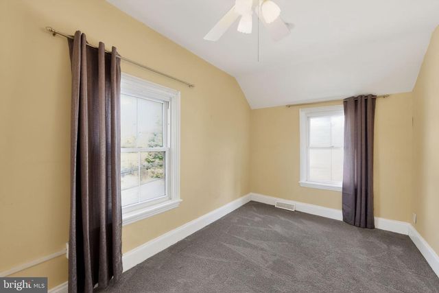 22 W BROAD ST, Malvern, PA 19355