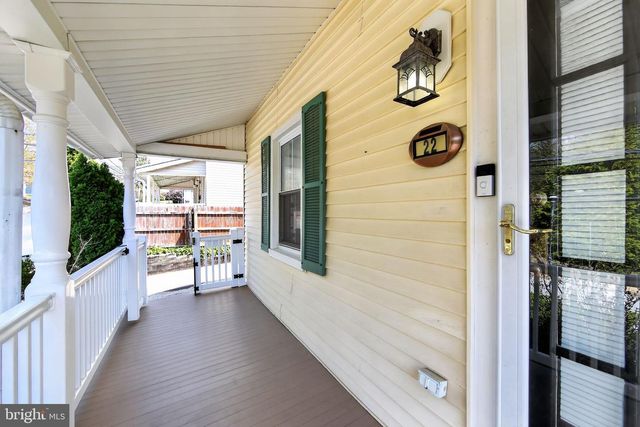 22 W BROAD ST, Malvern, PA 19355