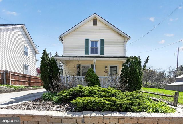 22 W BROAD ST, Malvern, PA 19355