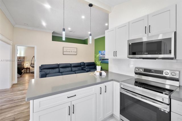 19031 NW 54th Ave, Miami Gardens, FL 33055