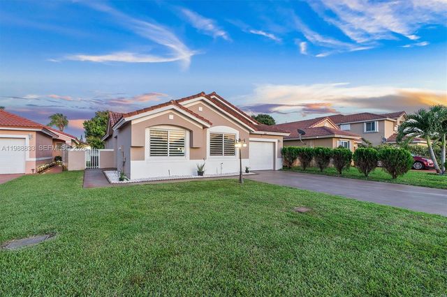 19031 NW 54th Ave, Miami Gardens, FL 33055