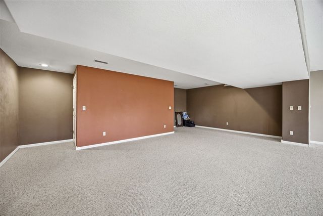 3386 64th Street, Palo, IA 52324