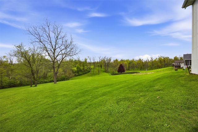 3386 64th Street, Palo, IA 52324