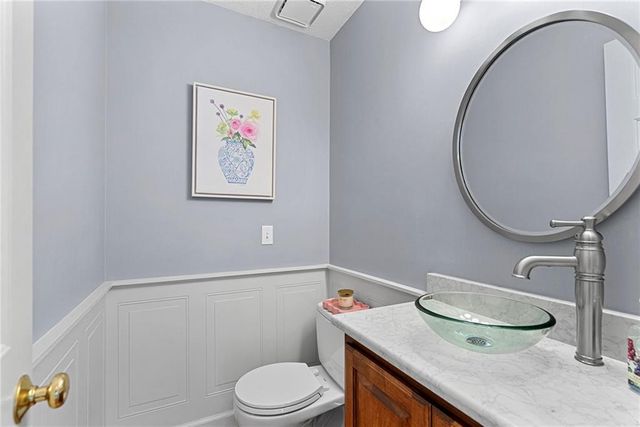 15209 Maple Court, Overland Park, KS 66223