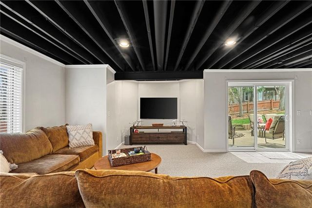 15209 Maple Court, Overland Park, KS 66223