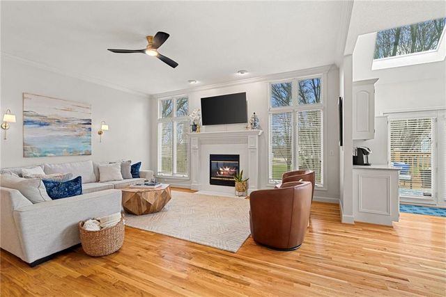 15209 Maple Court, Overland Park, KS 66223