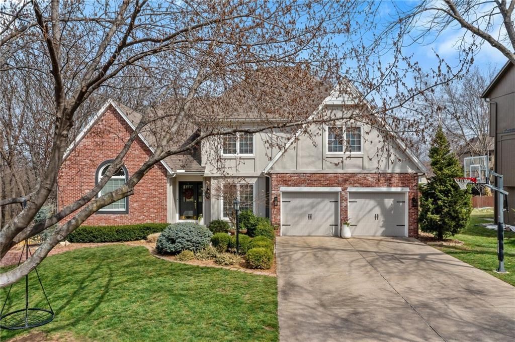 15209 Maple Court, Overland Park, KS 66223
