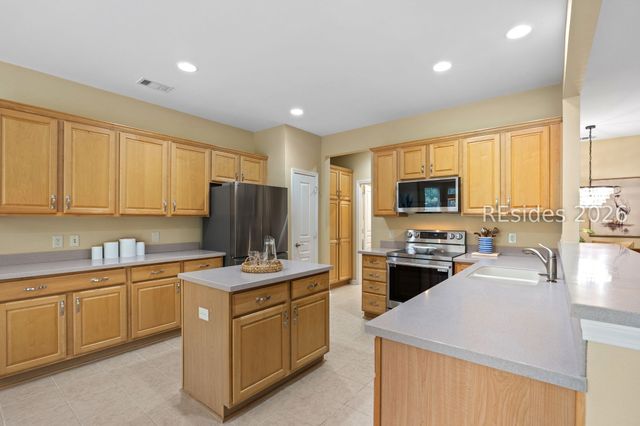 32 Willow Brook Dr, Bluffton, SC 29909