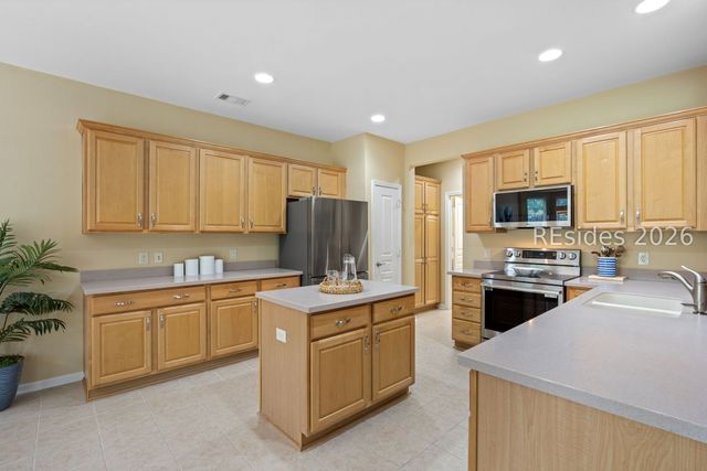 32 Willow Brook Dr, Bluffton, SC 29909