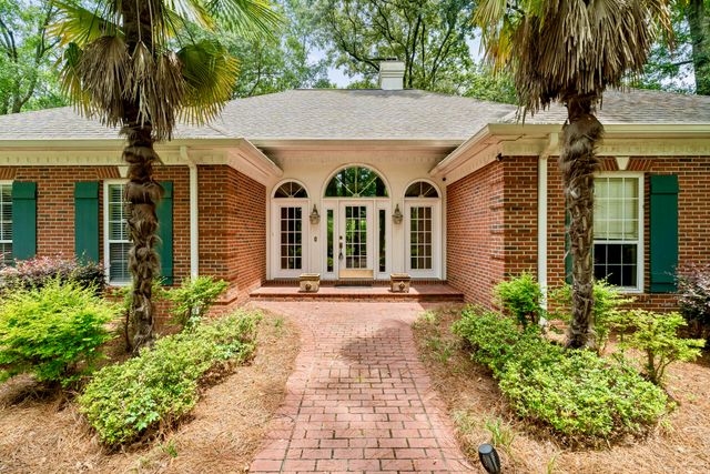 4 Spears Dr., Hattiesburg, MS 39402