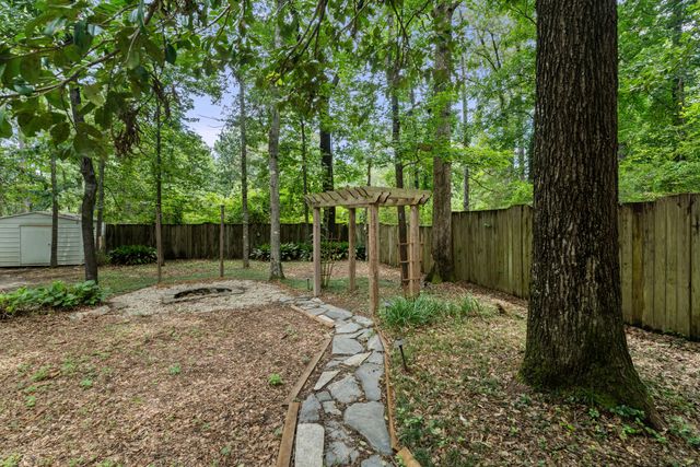 4 Spears Dr., Hattiesburg, MS 39402