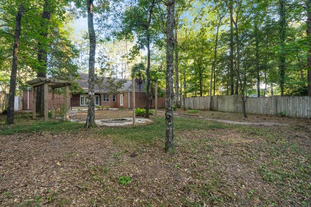 4 Spears Dr., Hattiesburg, MS 39402