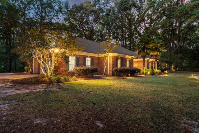 4 Spears Dr., Hattiesburg, MS 39402