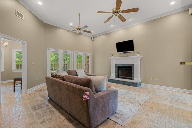 4 Spears Dr., Hattiesburg, MS 39402