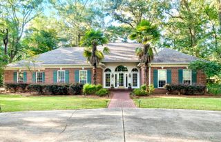 4 Spears Dr., Hattiesburg, MS 39402