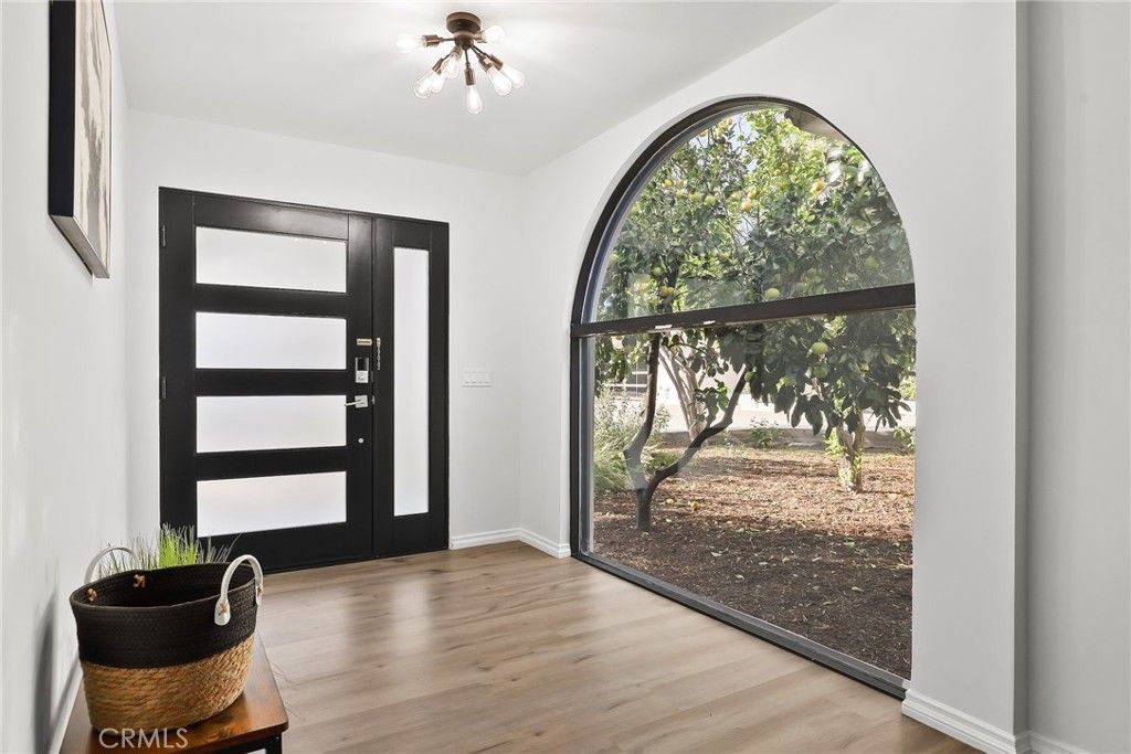 10000 Amestoy Avenue, Northridge, CA 91325 — photo 4