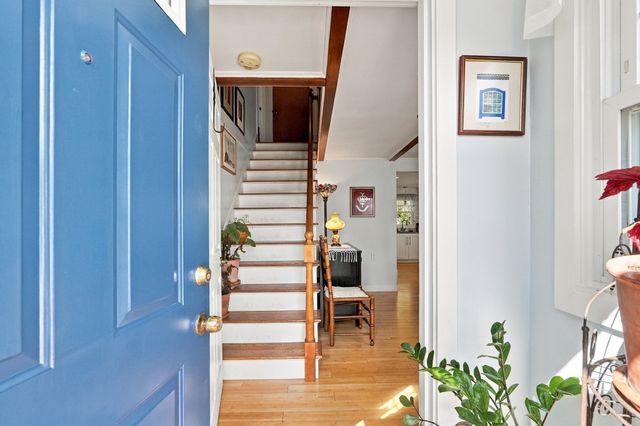 25 Bellevue St, New Bedford, MA 02744