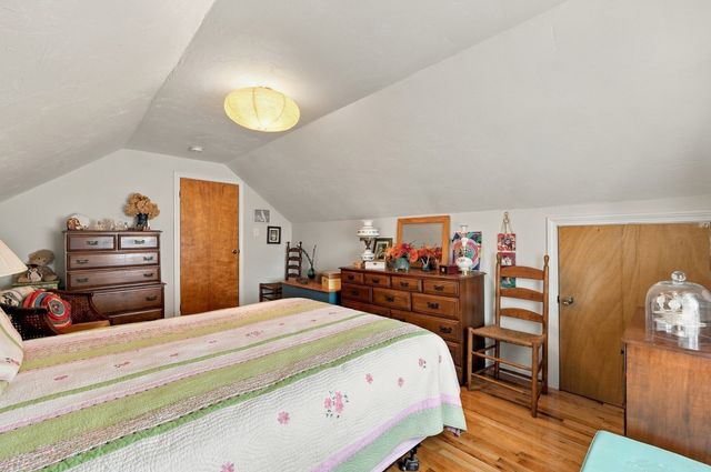 25 Bellevue St, New Bedford, MA 02744