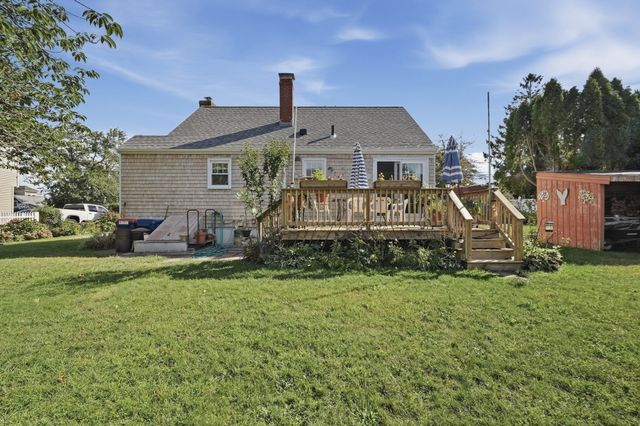 25 Bellevue St, New Bedford, MA 02744