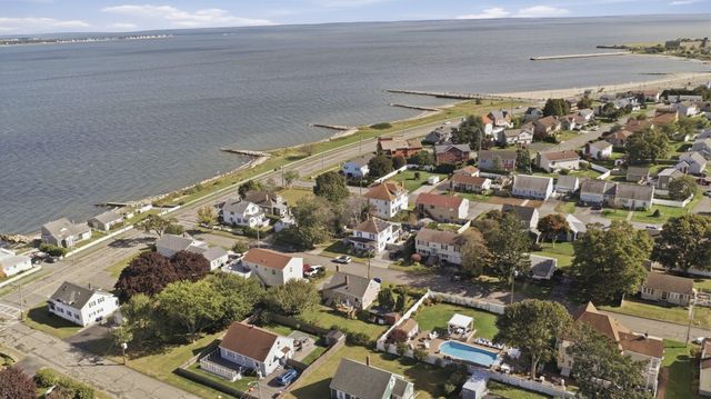 25 Bellevue St, New Bedford, MA 02744
