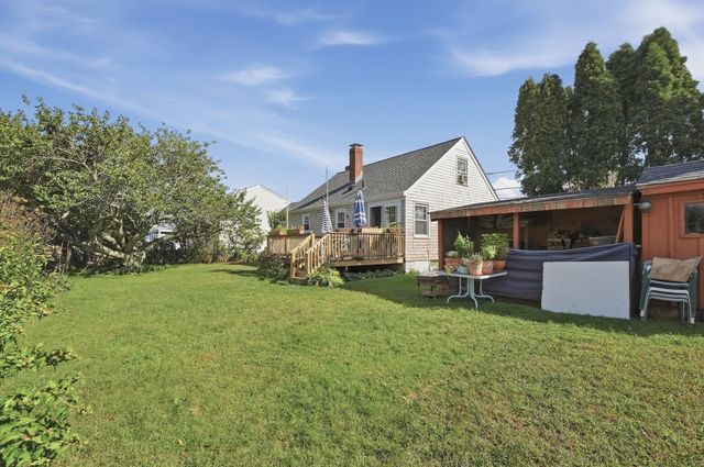 25 Bellevue St, New Bedford, MA 02744