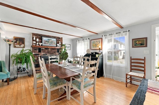 25 Bellevue St, New Bedford, MA 02744