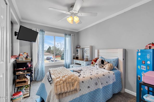 7 Apache Drive, Toms River, NJ 08753