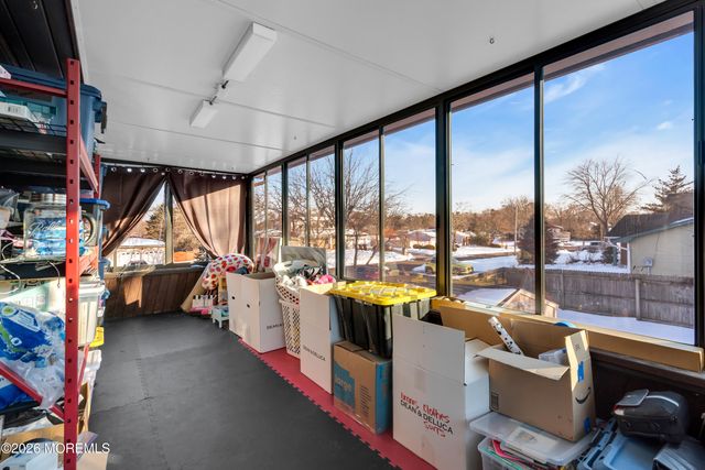 7 Apache Drive, Toms River, NJ 08753