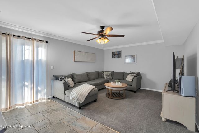 7 Apache Drive, Toms River, NJ 08753