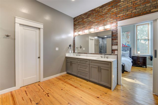 902 E 27th Street, Houston, TX 77009