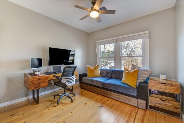 902 E 27th Street, Houston, TX 77009