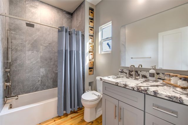 902 E 27th Street, Houston, TX 77009