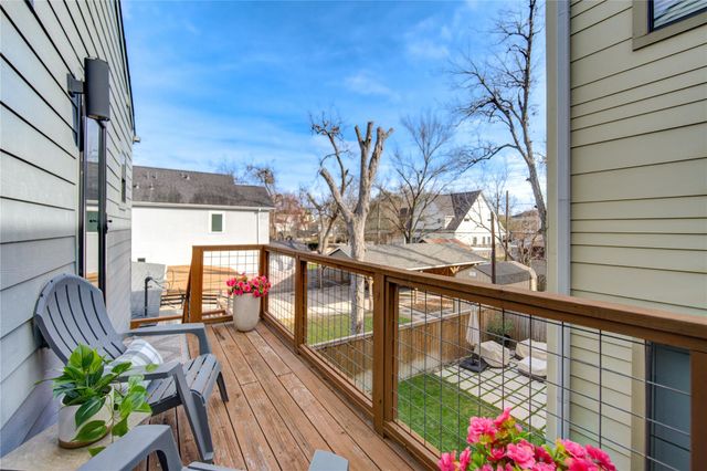 902 E 27th Street, Houston, TX 77009