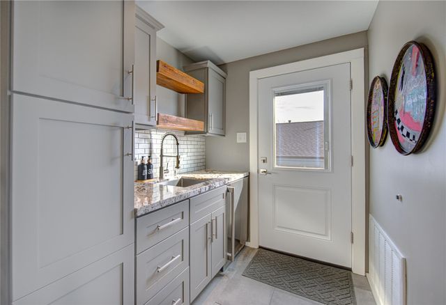 902 E 27th Street, Houston, TX 77009