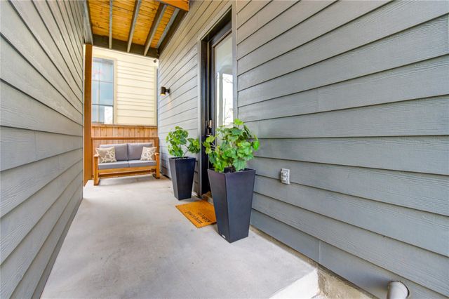 902 E 27th Street, Houston, TX 77009