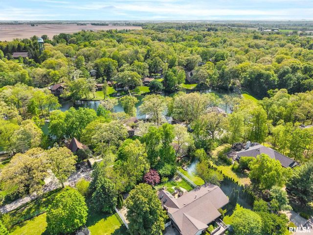 545 WHISPERING OAKS Drive, Groveland, IL 61535