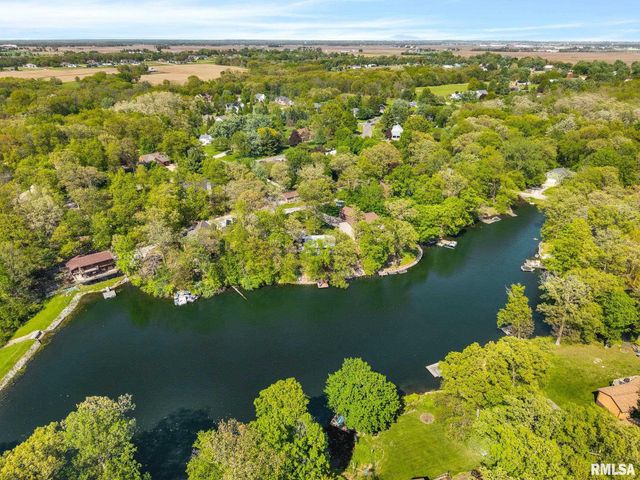 545 WHISPERING OAKS Drive, Groveland, IL 61535