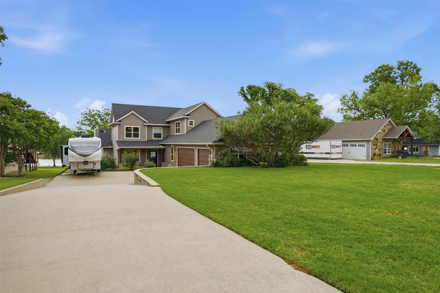 114 Blackfoot Trail, Lake Kiowa, TX 76240
