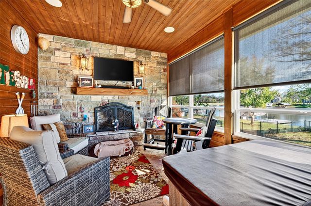 114 Blackfoot Trail, Lake Kiowa, TX 76240