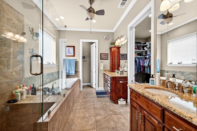 114 Blackfoot Trail, Lake Kiowa, TX 76240