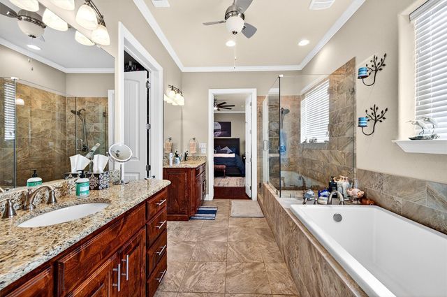 114 Blackfoot Trail, Lake Kiowa, TX 76240