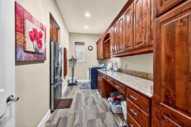 114 Blackfoot Trail, Lake Kiowa, TX 76240