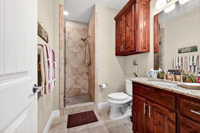 114 Blackfoot Trail, Lake Kiowa, TX 76240