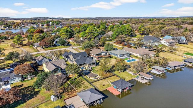 114 Blackfoot Trail, Lake Kiowa, TX 76240