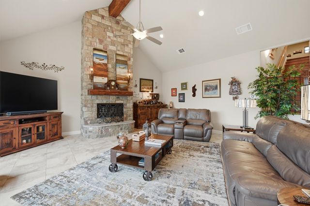 114 Blackfoot Trail, Lake Kiowa, TX 76240